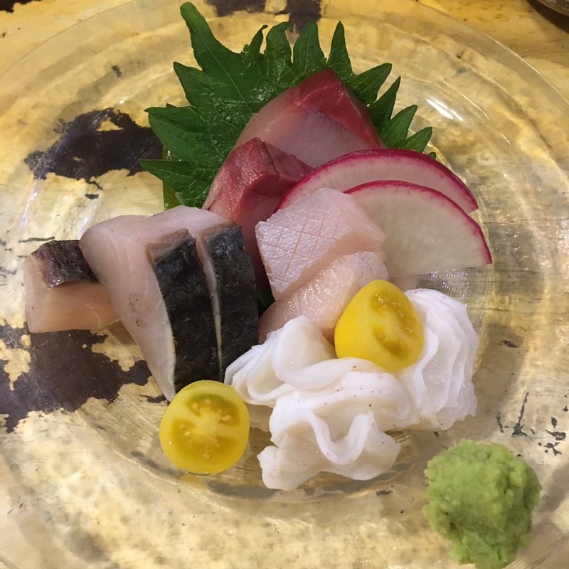 刺身盛り合わせ(サケとスミビとロシュタン)