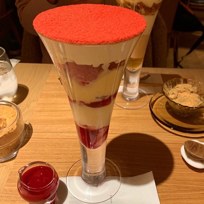 春摘みいちごパフェ(吉祥菓寮京都四条店)