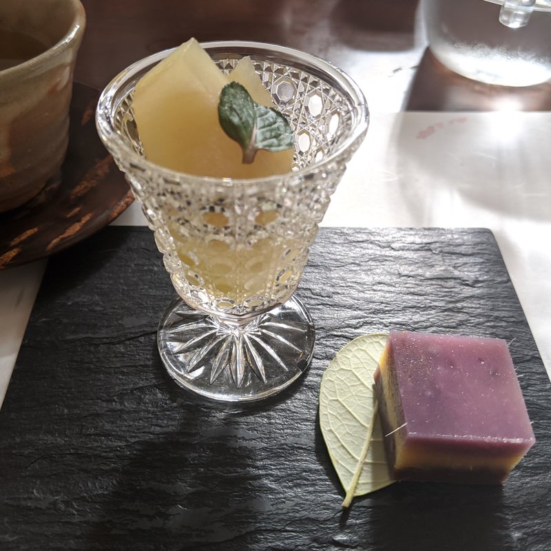 林檎コンポート、蒸し羊羹(KOYAMA)