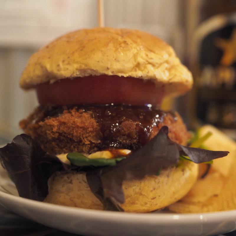 ハムカツバーガー(ヒラオカ食堂)