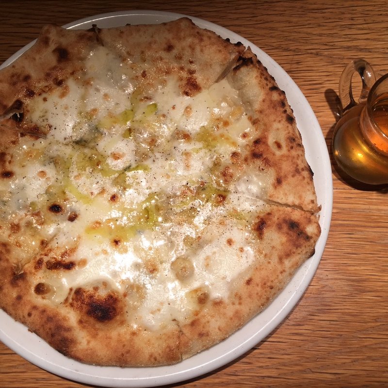 クワトロフォルマッジ(ミュゼ茶屋町)