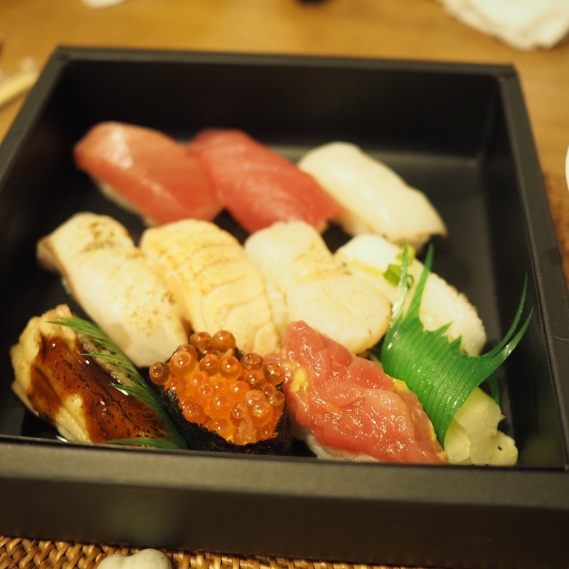 炙り5貫と人気ネタ盛り(柿家すし 五反田店)