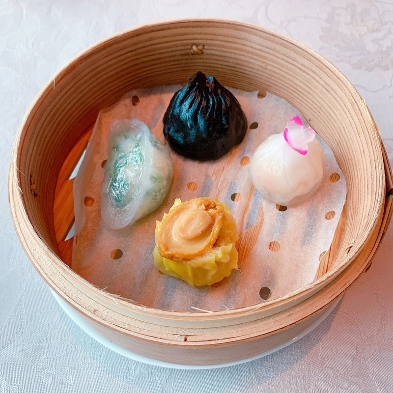 蒸し点心4品(中国飯店 麗穂)