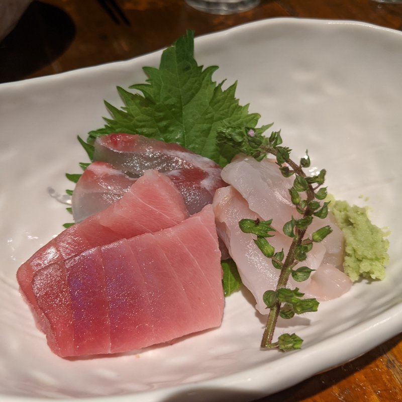 天然地魚の刺身盛り(魚屋がぶ)
