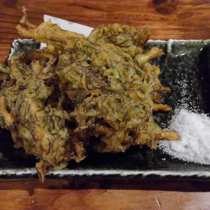 もずくの天ぷら(とぅばらーま （島唄と地料理）)