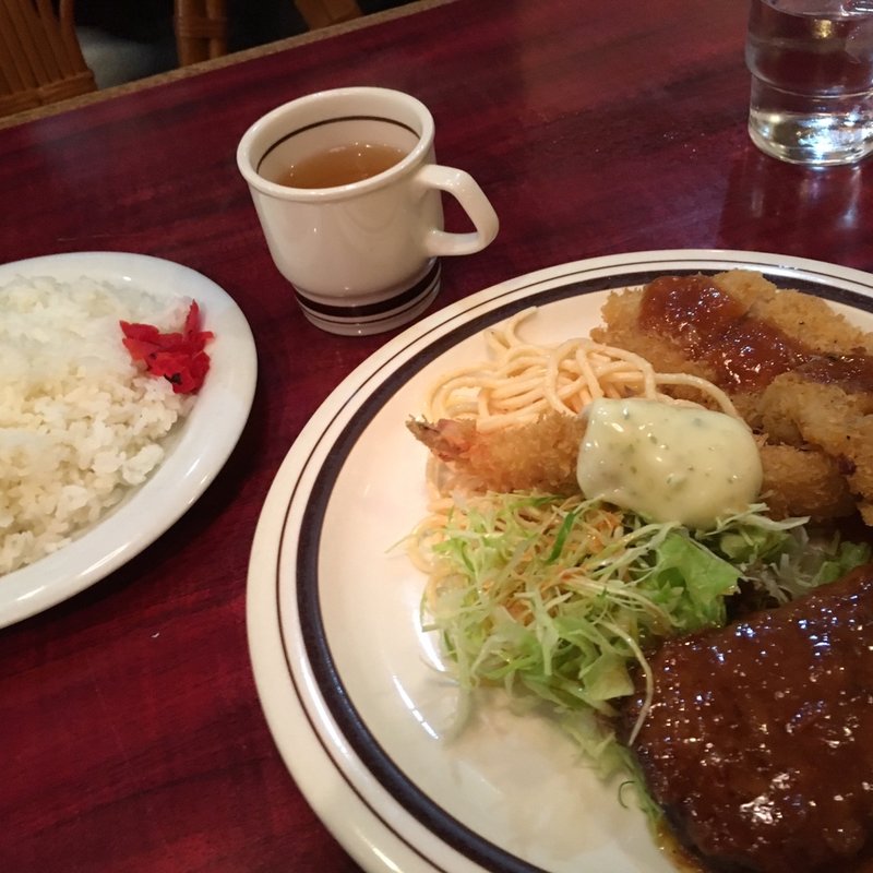 ハンバーグ(I.B GRILL （アイビー・グリル）)