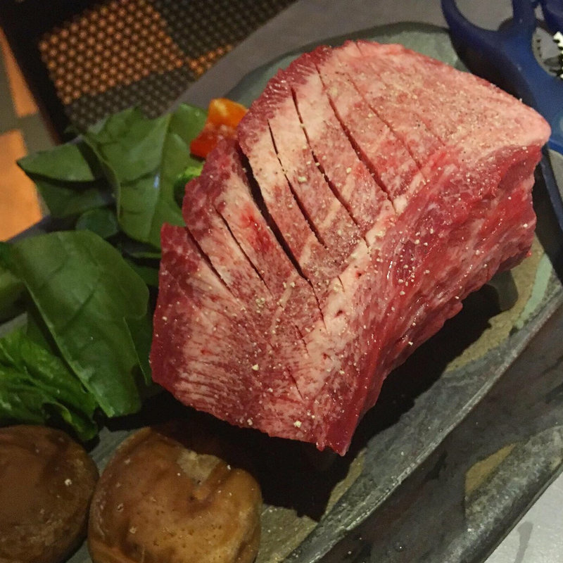 霜降りタン姿焼き(タン料理 茗祇家 （チャギヤ）)