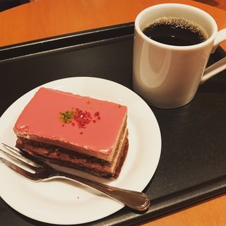 ルビーチョコレートケーキ(カフェ・ベローチェ 綾瀬店)