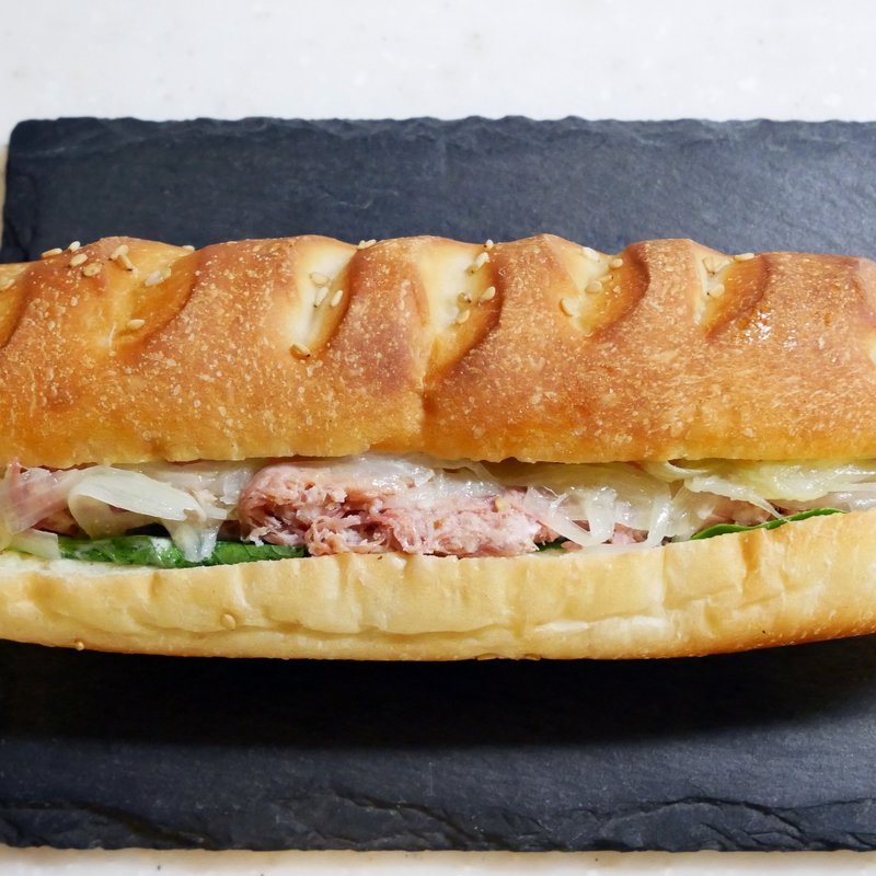 コンビーフサンドイッチ(BOULANGERIE AMONNIER)