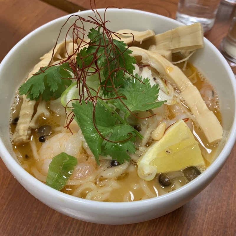トムヤムタイラーメン(一力寿司 鯛らーめん穂と花)