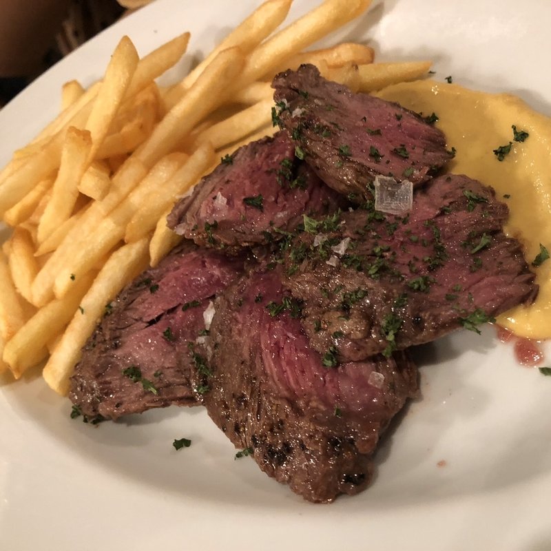 牛ハラミステーキ(船橋ワインバル八十郎商店)