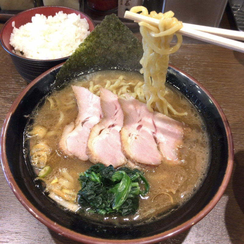 ラーメン 並盛(わいず製麺)