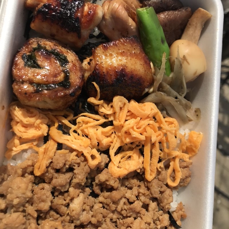 焼鳥弁当(恵比寿　鳥つた)