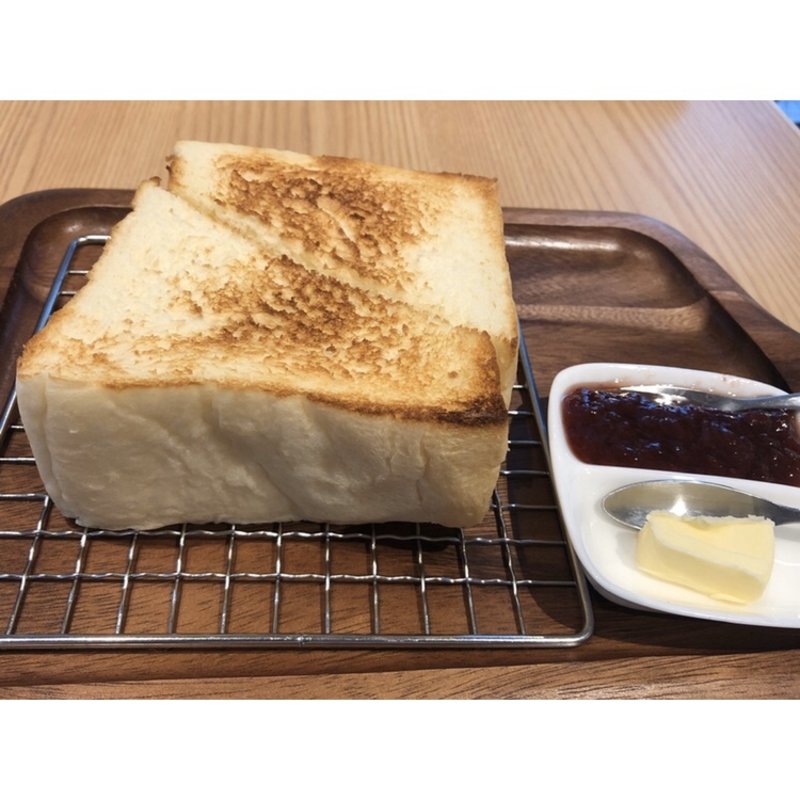トースト(ラ・パン ＆ トルチェ ひばりヶ丘店)