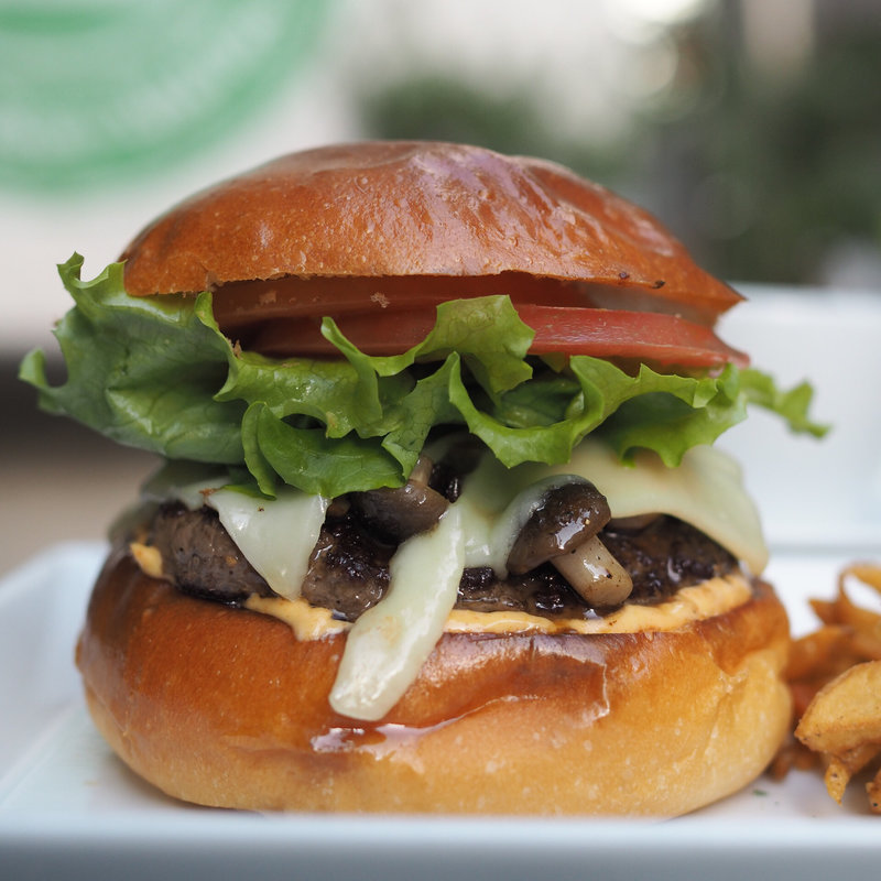 スイスチーズきのこバーガー(Craft Burger co. クラフトバーガー 北堀江)