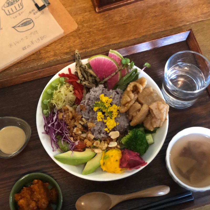 ブッダボウル(ベジカフェ ハナウタ)