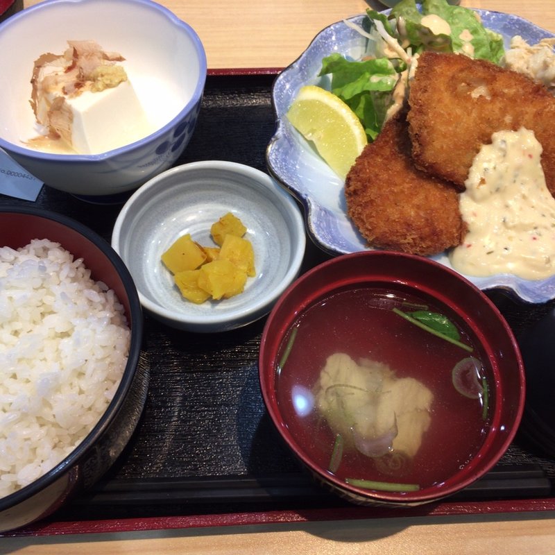 カガミダイフライ定食(鮟鱇篠げん （アンコウシノゲン）)