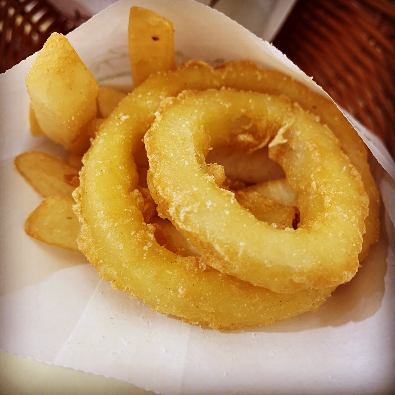 クリームチーズテリヤキバーガー オニポテセット モスバーガー 梅田センタービル店 の口コミ一覧 おいしい一皿が集まるグルメコミュニティサービス Sarah