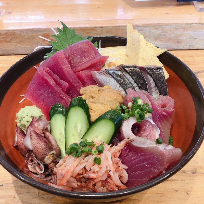 海鮮丼(若鮨　本店)