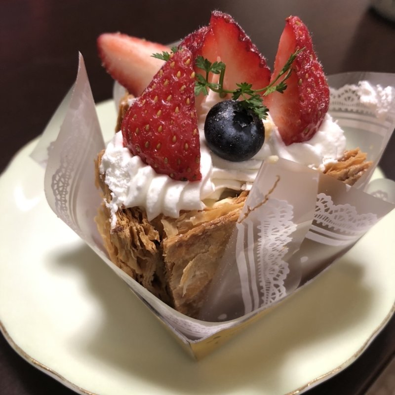 ストロベリーミルフィーユ(パティスリー クリアン )