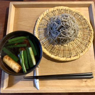 鴨汁のあらびき蕎麦(蕎麦 文目堂)