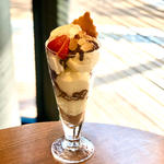チョコレートパフェ(カフェモロゾフ 三井アウトレットパーク滋賀竜王店)