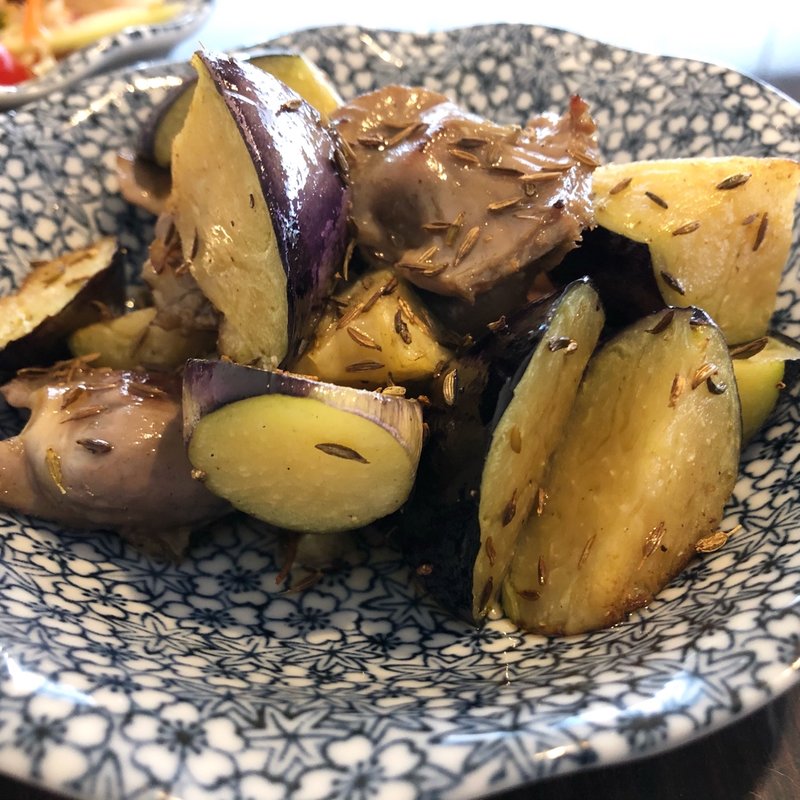砂肝と茄子のクミン炒め(Sugahara Pho)