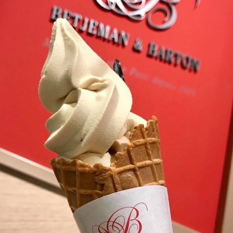 ロイヤルミルクティーソフト(ベッジュマン＆バートン 六本木ヒルズ店サロン ド テ)