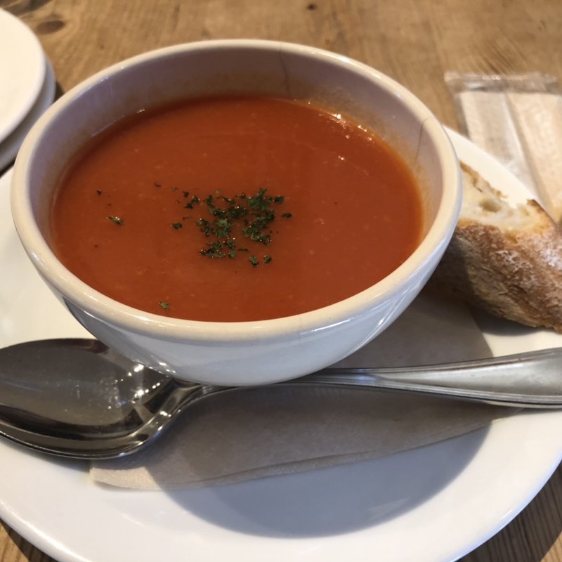 本日のスープ with バゲット Sサイズ （内容はスタッフまで）(Le Pain Quotidien ル・パン・コティディアン 芝公園店)