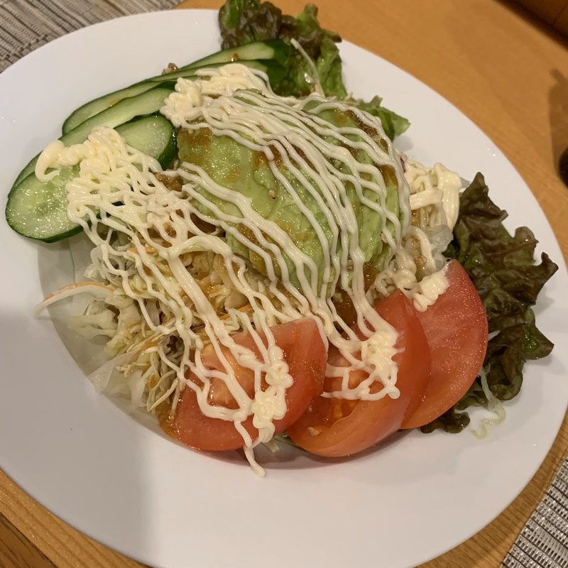 アボカドサラダ(まぐろ屋 とと蔵)