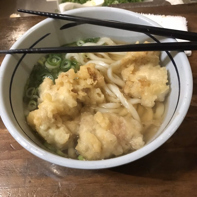 にわとりうどん とり天ちくわ天うどん(おにやんま 五反田本店)の口コミ一覧 | No.1の