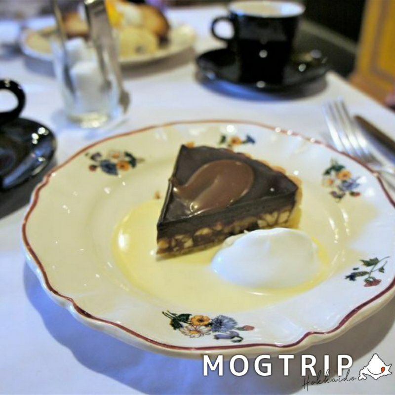 チョコとナッツのタルト(ビストロプティットレジョン（BISTROT PETITE REGION ）)