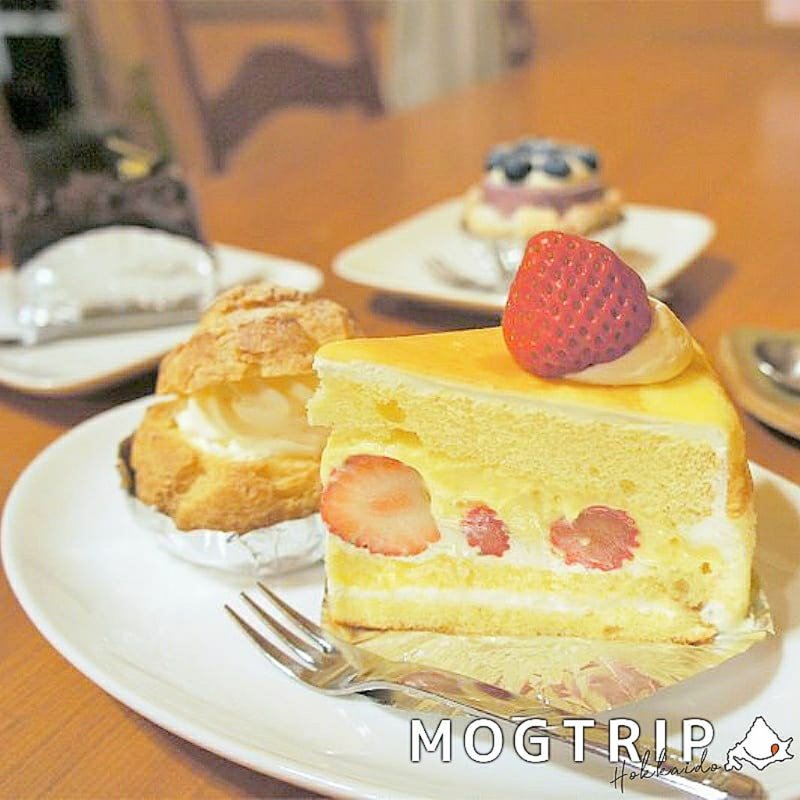 まるごと苺(菓子の樹)