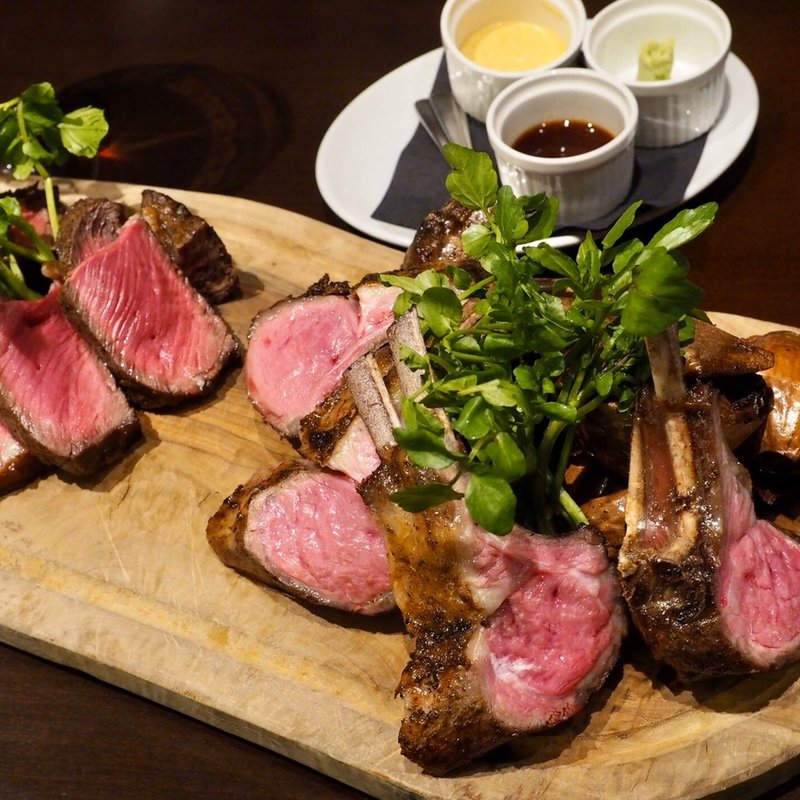 ラムチョップの盛り合わせ(WAKANUI LAMB CHOP ■ BAR ■ JUBAN)