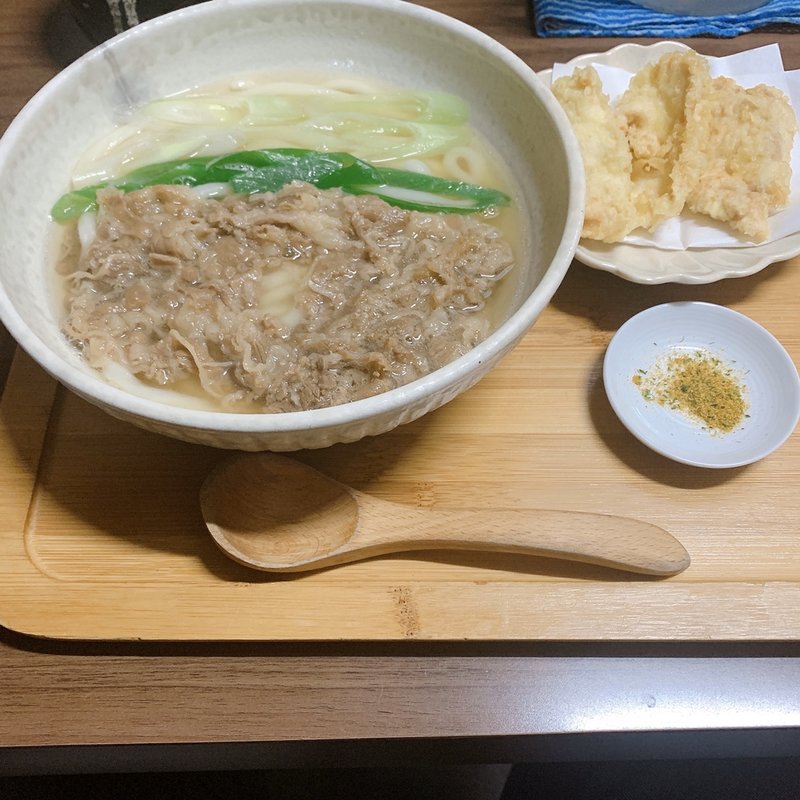 肉うどん　　とり天添え(麦右衛門)
