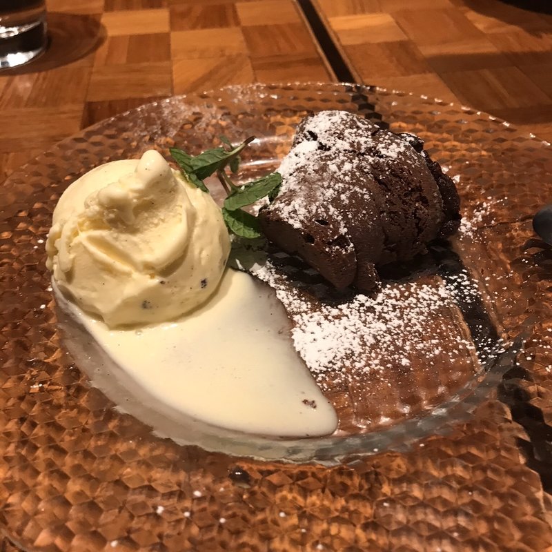 (Ristorante incantina)