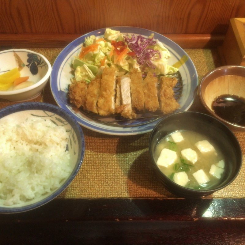 サービスランチ(とんかつやなせ )