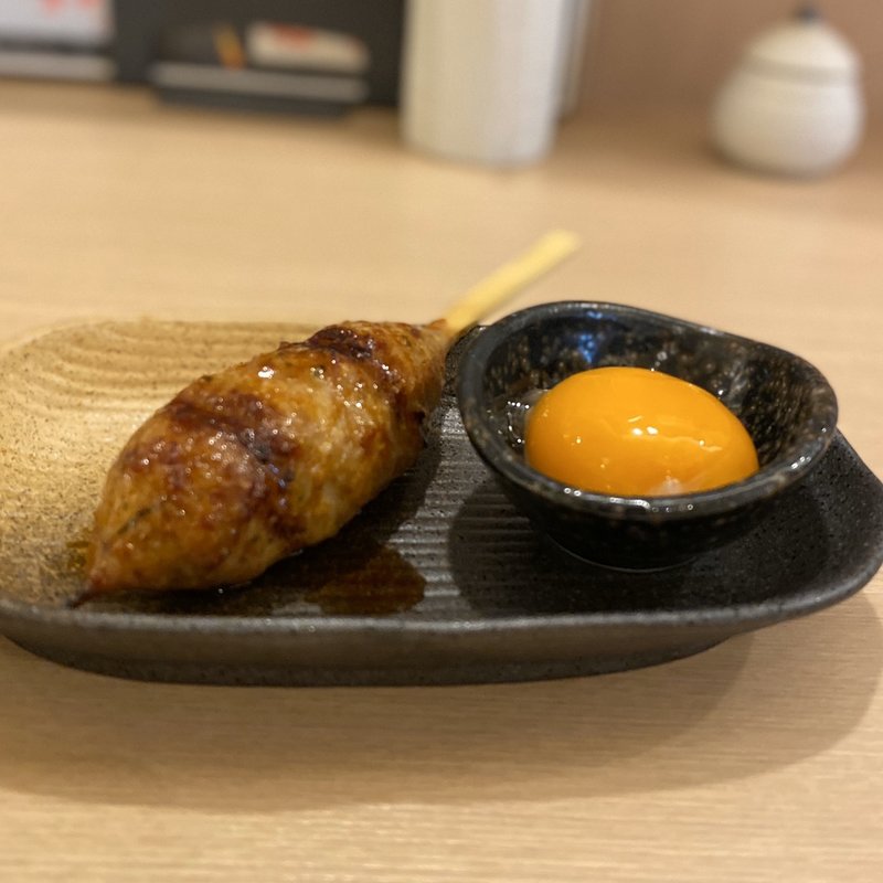 月見生つくね(焼き鳥 だいえん)