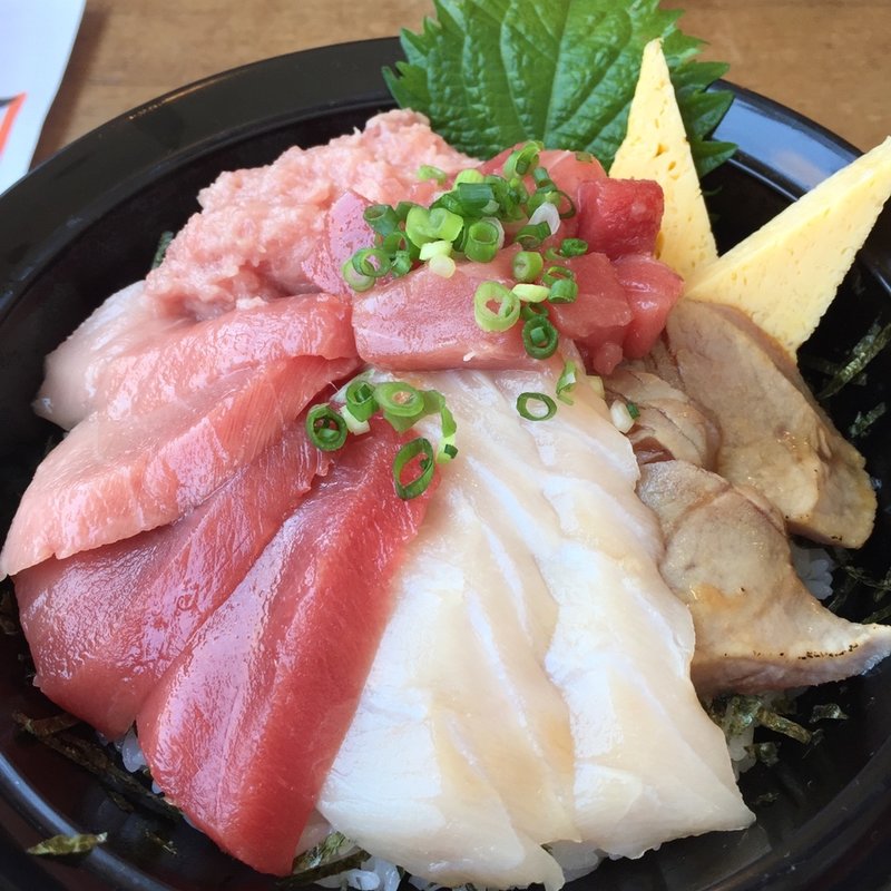 みなみ海鮮丼（本日の日替り）(清水港　みなみ  )