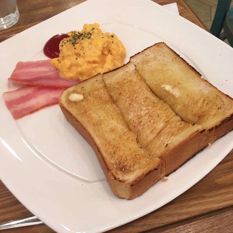 バタートーストエッグセット(ハミングカフェ　バイ　プレミーコロミィ ecute上野店 （Humming Cafe By Plame Collome）)