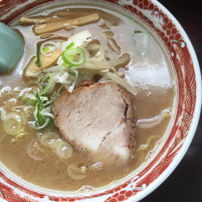 しょうゆラーメン(ラーメン冬冬)