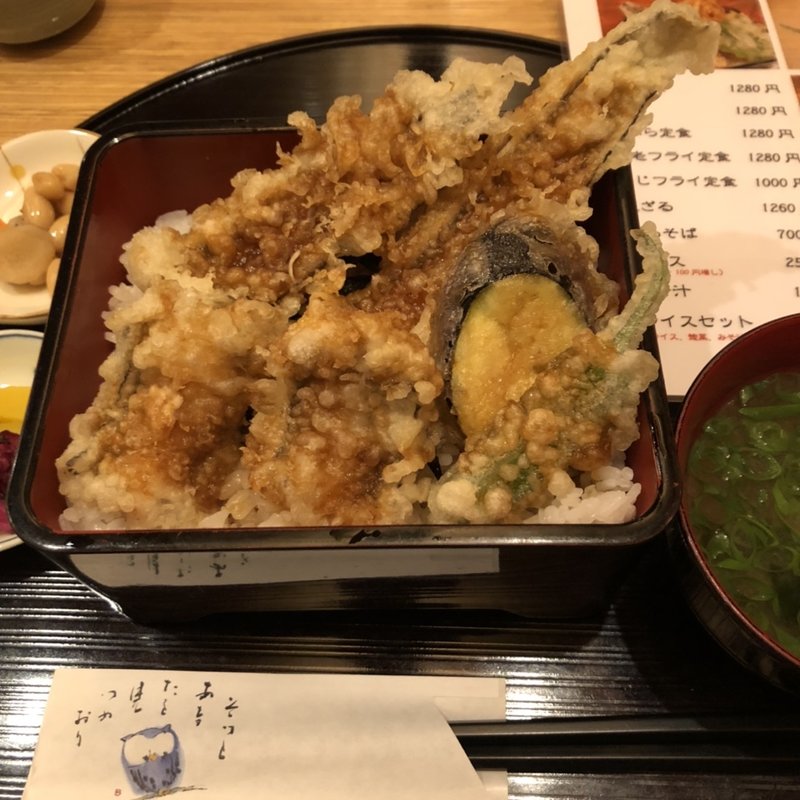地の穴子天重(魚料理 やすらぎ)