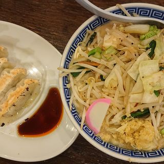 タンメン + ギョウザ(トナリ 丸の内店 )