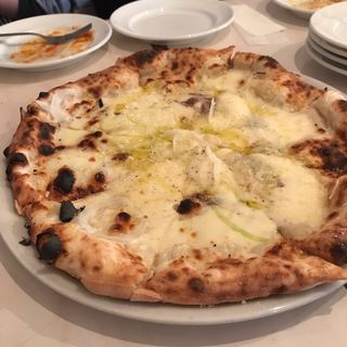 ランチ　チーズ、タマネギ、アンチョビ(Pizzeria Azzurri)
