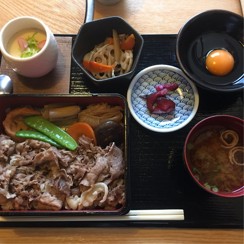 国産牛すき焼き丼ランチ(あづま )