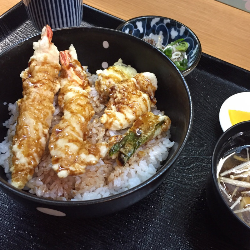 鯛と海老の天丼(銀の鯛)