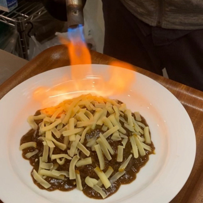 炙りチーズカレー(頑張れ！オオヌキカレー)