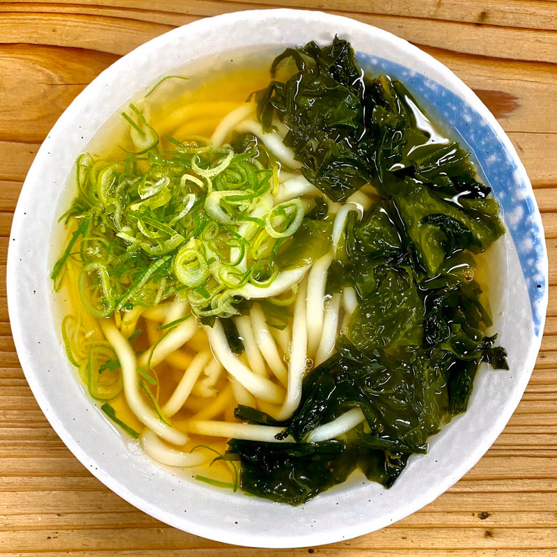 わかめうどん(弥太郎うどん)