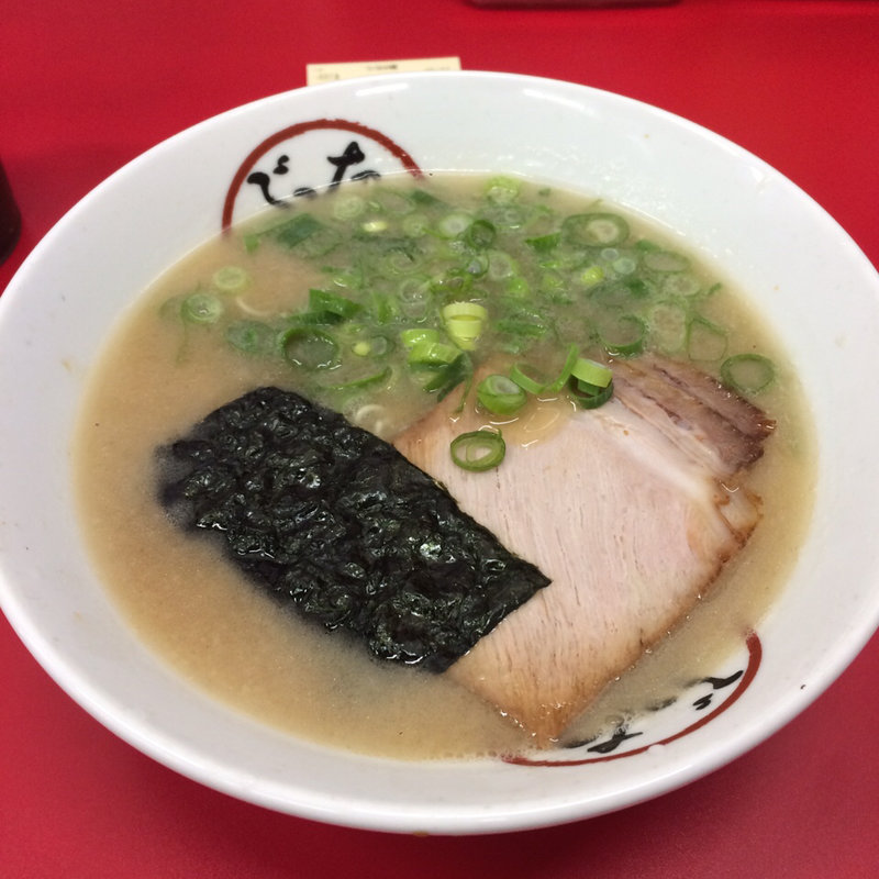 とんこつラーメン(とんこつラーメン 豚のむら)