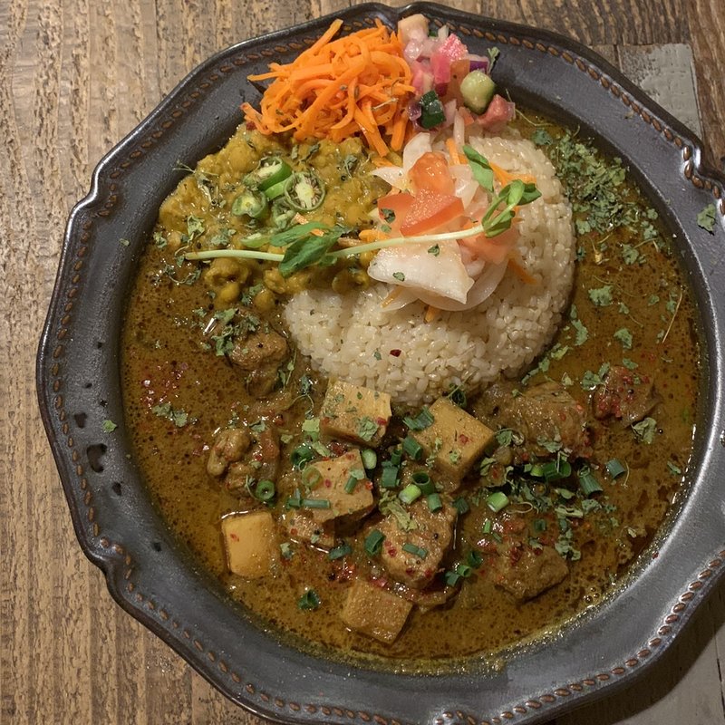 うずらと竹の子の香味ポークカレー(旧ヤム邸 シモキタ荘)